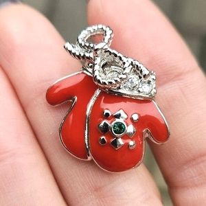 Swarovski Crystal &:Enamel Winter Mittens Clutch Pin RARE